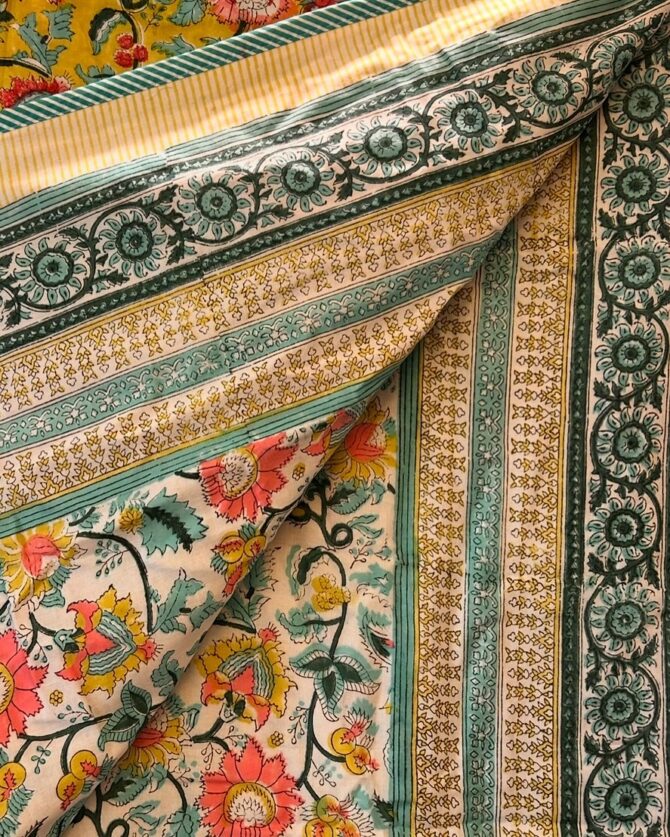 HAND BLOCK REVERSIBLE QUEEN SIZE DOHAR