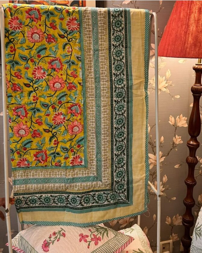 HAND BLOCK REVERSIBLE QUEEN SIZE DOHAR